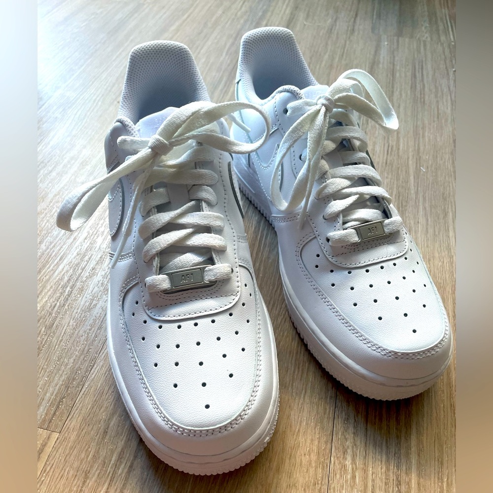 Women’s Nike Air Force size 8.5